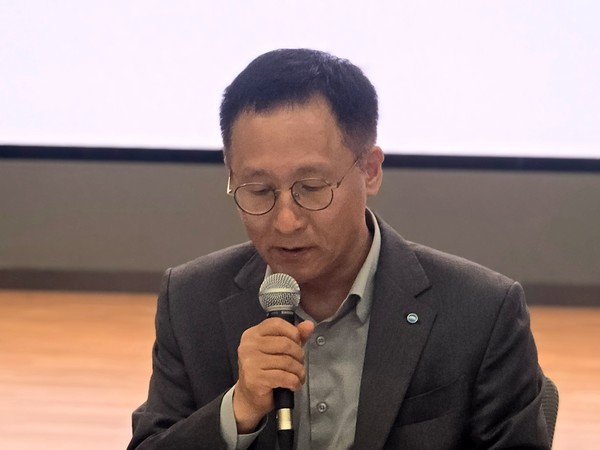 ▲남기천 우리투자증권 대표가 직접 중장기 전략방향을 발표했다.