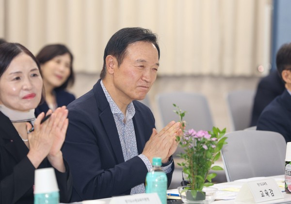 ▲임태희 교육감이 수업에 참관한 모습