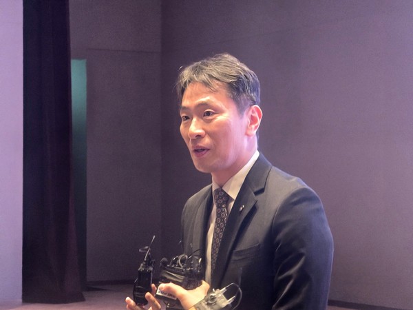 ▲이복현 금융감독원장이 20일 오전 서울 여의도 한국거래소에서 열린 '증시 인프라 개선을 위한 열린 토론' 후 기자들의 질문에 답하고 있다.