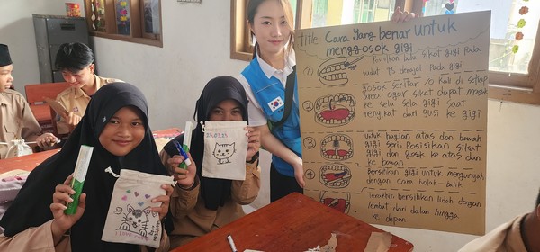 ▲비욘드 17기 찔레곤 청소년 대상 보건교육 현장. 사진=포스코