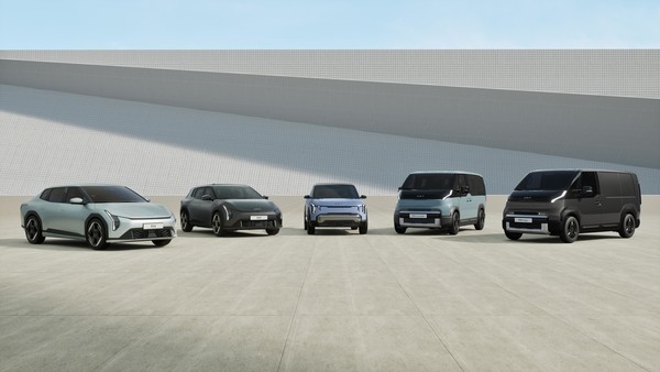 ▲(왼쪽부터) EV4 세단, EV4 해치백, 콘셉트 EV2, PV5 패신저, PV5 카고