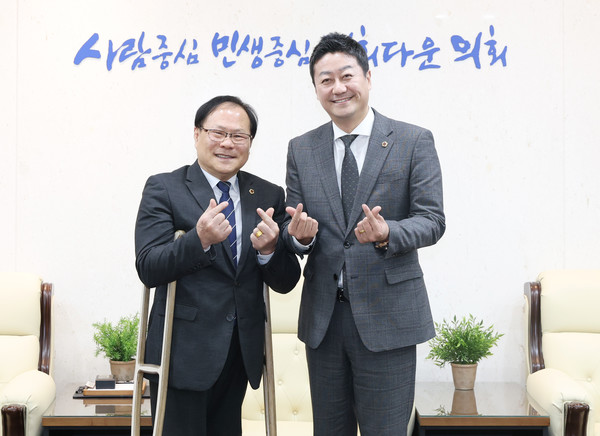 박재용 경기도의원(왼쪽), 