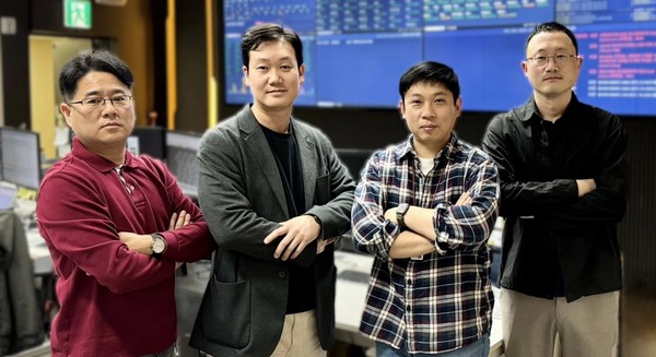▲왼쪽부터 NOC 우석봉 대리, 3S특화팀 서기원 팀장, NOC 윤용섭 센터장, NOC 유영규 대리