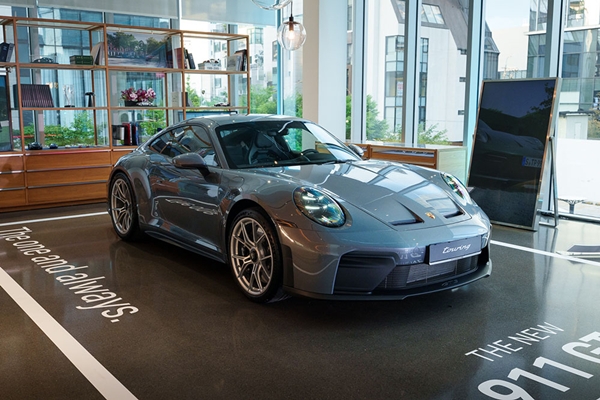 ▲포르쉐 '911 GT3 투어링 패키지'