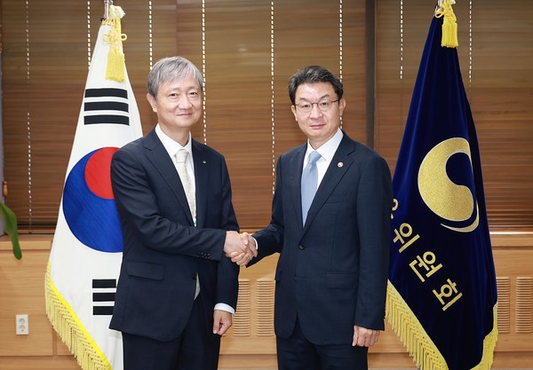 ▲ 이억원 금융위원장(오른쪽)과 이찬진 금융감독원장