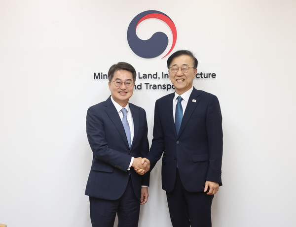▲김동연 경기도지사(왼쪽)과 김윤덕 국토부장관