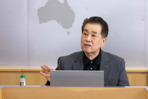 ▲장인화 포스코그룹 회장이 지난 3월 서울 강남 포스코센터에서 그룹 기술전략회의를 주재하고 있는 모습.