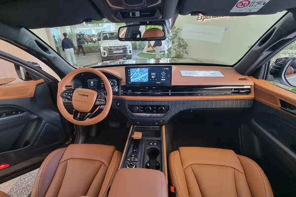 ▲무쏘 실내에는 12.3인치 디지털 클러스터와 KGM 링크 내비게이션이 탑재됐다.