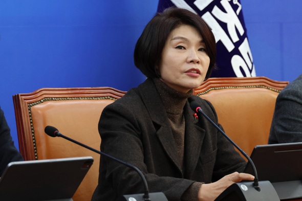 한정애 더불어민주당 정책위의장