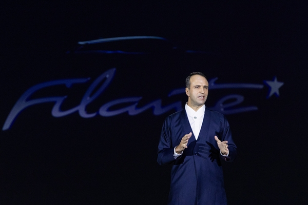 ▲​니콜라 파리 르노코리아 사장이 13일 그랜드 워커힐 서울에서 열린 미디어 공개 행사에서 필랑트에 대해 소개하고 있다