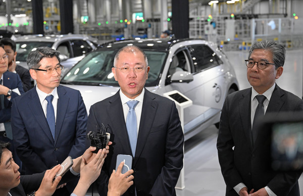 ▲정의선 현대차그룹 회장은 지난해 3월 메타플랜트 아메리카(HMGMA) 준공식 참석해 