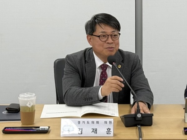 ▲김재훈 경기도의원이 '2026 제1차 경기도 환경보건위원회 위촉식 및 회의'를 통해 위원으로 위촉돼 소감을 말하고 있다. 사진=경기도