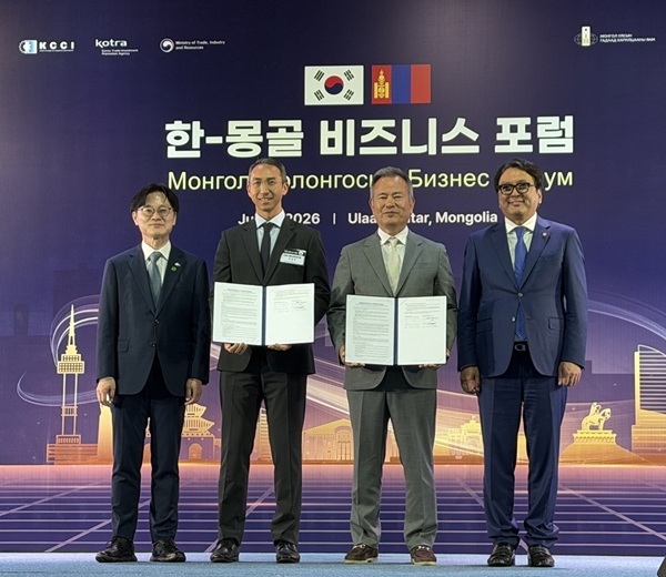 ▲(왼쪽부터) 김정관 산업통상부 장관, 김승언 남양유업 대표집행임원, 배상곤 막시무스 대표, 토그미드 도르지한드 몽골 부총리